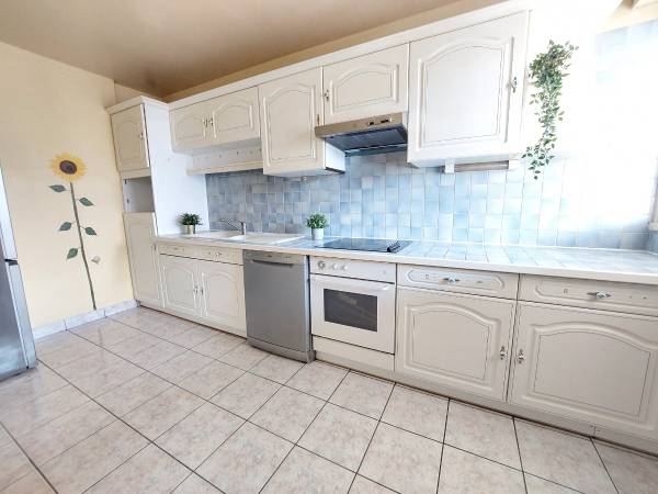 Flatsharing / 6-bedroom flat · 96 m², Cergy, Rue des Chênes Bruns / Photo 3