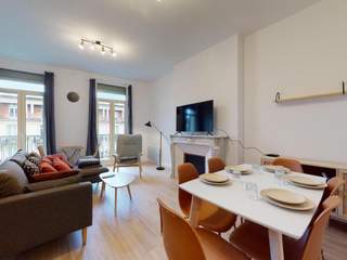 Colocation / Appartement 7 pièces de 145 m², Marseille, 26 Boulevard Athènes,