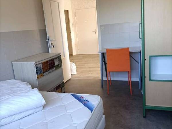 Colocation / Appartement 7 pièces de 111 m², Angers, Boulevard d'Estienne d'Orves / Photo 4