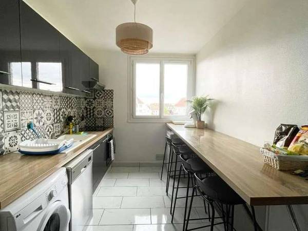 Colocation / Appartement 5 pièces de 87 m², Troyes, Boulevard Jules Guesde / Photo 2