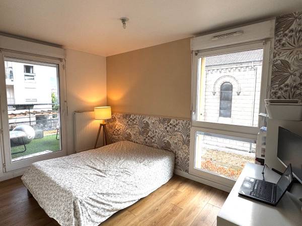 Colocation / Appartement 4 pièces de 85 m², Saint-Denis, Rue Clovis Hugues / Photo 7