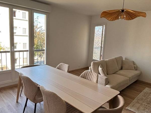 Colocation / Cabane 4 pièces de 77 m², Saint-Brieuc, Rue des Roches Douvres / Photo 2