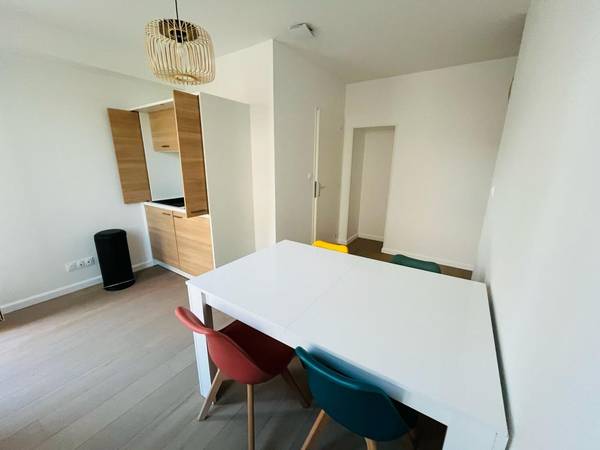 Location / Appartement 3 pièces de 50 m², Angoulême, Route de Bordeaux / Photo 2