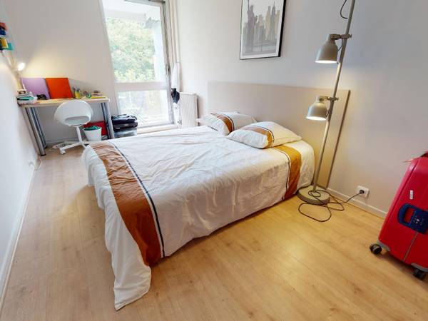 Colocation / Appartement 4 pièces de 75 m², Lyon, Rue Jean Sarrazin / Photo 2