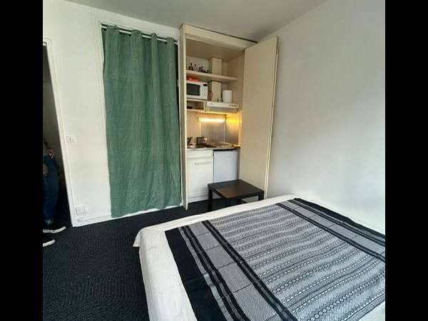 Sous-location / Studio de 23 m², Paris, Rue Saint-Fargeau / Photo 2
