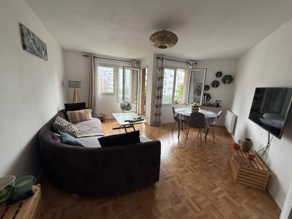 Colocation / Appartement 3 pièces de 75 m², Paris, Rue de Tlemcen / Photo 2