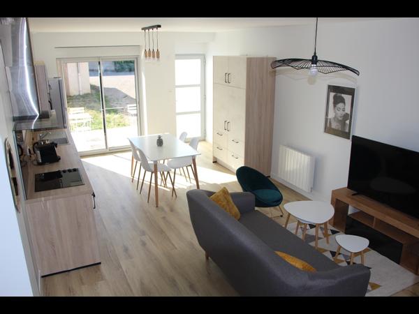 Colocation / Maison 5 pièces de 90 m², Lons-le-Saunier, Route de Macornay / Photo 2