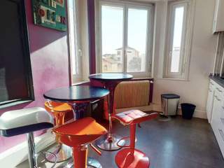 Colocation / Appartement 6 pièces de 100 m², Vénissieux, Route de Vienne