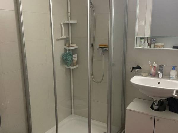 Colocation / Appartement 6 pièces de 110 m², Lausanne, Route de la Clochatte / Photo 2
