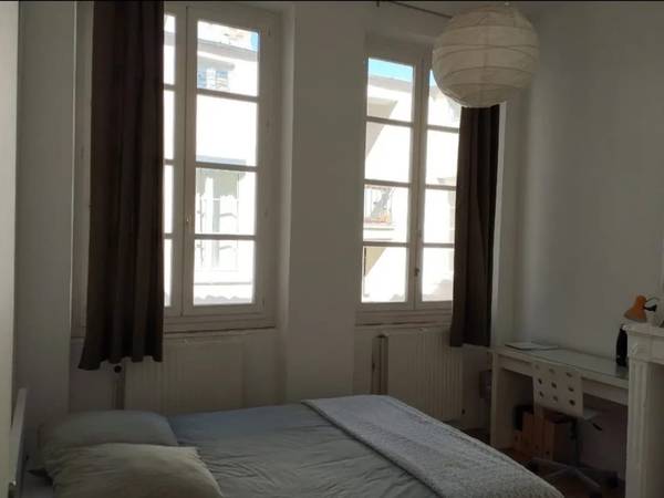 Colocation / Immeuble 2 pièces de 42 m², Lyon, Rue Pierre Blanc / Photo 2
