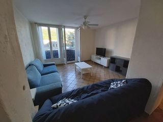Room share / 7 rooms apartment · 90 m², Saint-Martin-d'Hères, Rue Pierre Courtade