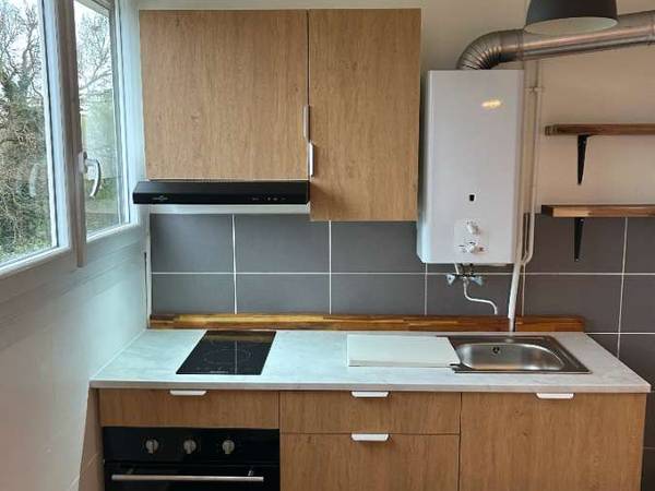 Location / Appartement 2 pièces de 41 m², Rennes, Rue Charles Géniaux / Photo 2