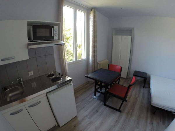 Chambre pour étudiant / Studio de 17 m², Fontaine, Rue Maréchal Joffre / Photo 3