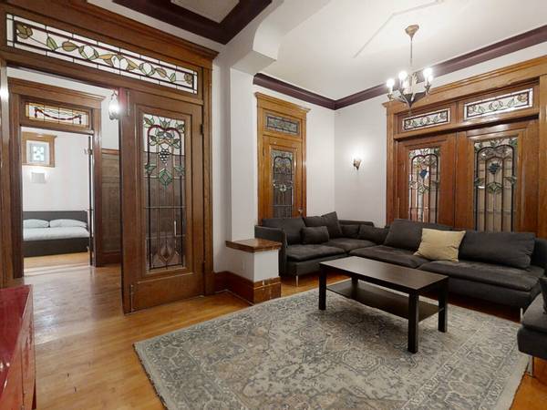 Colocation / Appartement 7 pièces de 140 m², Montréal / Photo 1