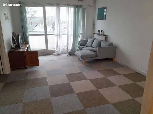 Colocation / Appartement 4 pièces de 78 m², Neuilly-Plaisance, Allée des Bleuets / Photo 2