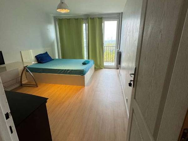 Colocation / Appartement 3 pièces de 55 m², Villeneuve-la-Garenne, Avenue Paul Herbe / Photo 2