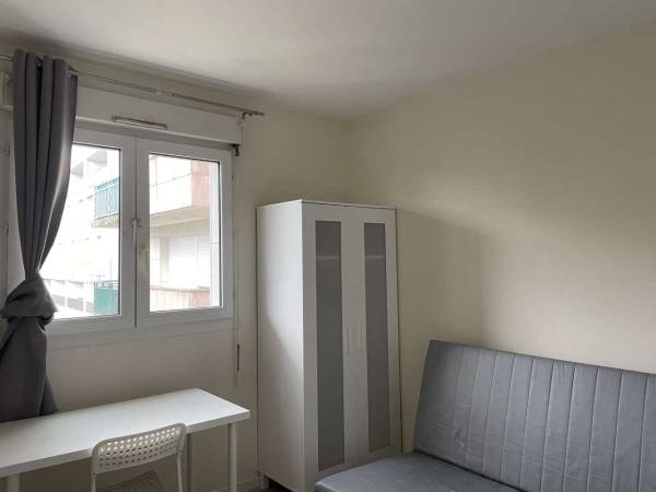 Colocation / Appartement 4 pièces de 84 m², Évry-Courcouronnes, Rue Honoré d'Estienne d'Orves / Photo 6