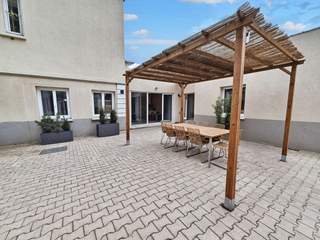 Co-living space / 10 rooms house · 356 m², Bron, Rue des Roses