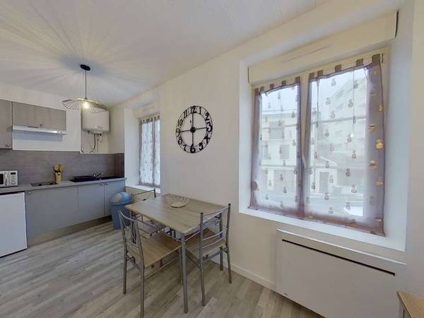 Location / Appartement 1 pièce de 27 m², Nancy, Rue Saint Bodon / Photo 2
