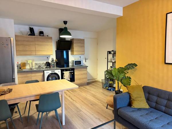 Colocation / Appartement 5 pièces de 86 m², Lille, Rue de la Vieille Comédie / Photo 2