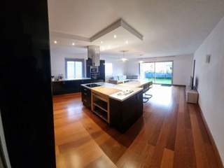 Co-living space / 6 rooms apartment · 140 m², Rezé, Rue Leschaud