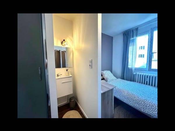 Colocation / Appartement 5 pièces de 97 m², Limoges, Rue Lesage / Photo 2