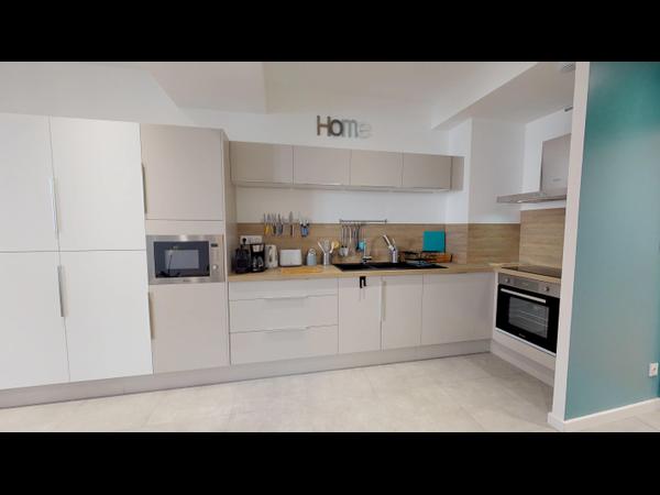 Colocation / Appartement 5 pièces de 105 m², Lyon, Rue Salomon Reinach / Photo 2