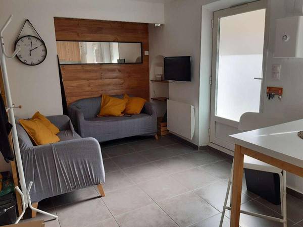 Colocation / Appartement 3 pièces de 40 m², Marseille, Rue Camille Desmoulins / Photo 2