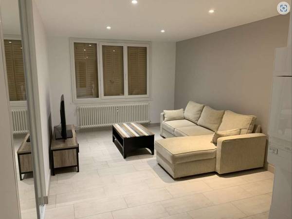 Colocation / Appartement 3 pièces de 60 m², Villeurbanne, Rue du 8 Mai 1945 / Photo 5
