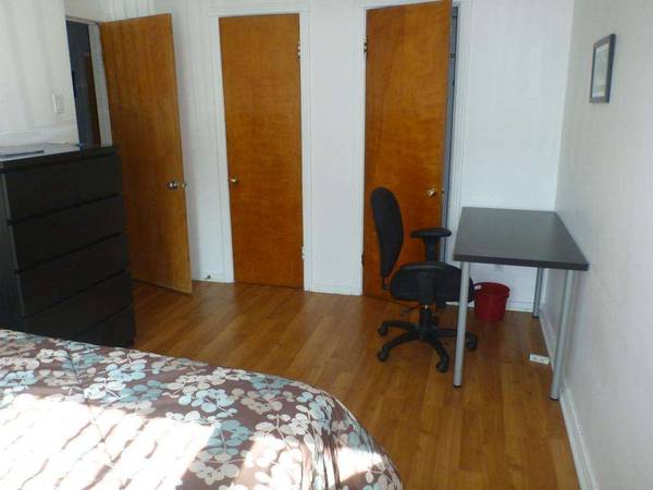 Colocation / Appartement 6 pièces de 200 m², Montréal, Rue Leprohon / Photo 2
