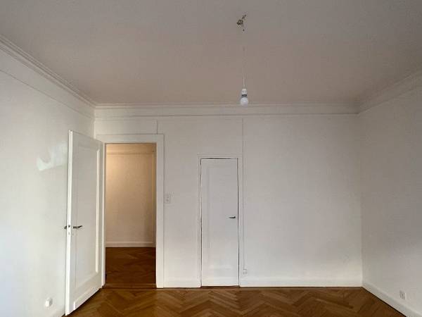 Colocation / Appartement 3 pièces de 80 m², Lausanne, Avenue de l'Avant-Poste / Photo 2