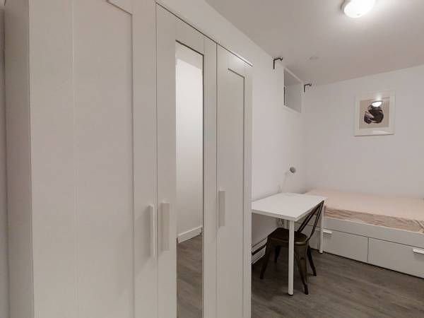 Colocation / Appartement 4 pièces de 115 m², Montréal / Photo 12