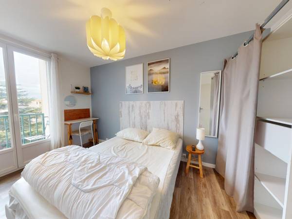 Colocation / Appartement 4 pièces de 70 m², Vénissieux, Rue du Général Petit / Photo 2