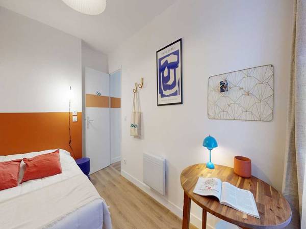 Colocation / Appartement 9 pièces de 140 m², Paris, Rue du Buisson Saint-Louis / Photo 2