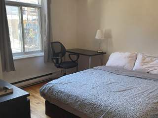 Flatsharing / 6-bedroom apartment building · 80 m², Montréal, Rue Marie-Anne