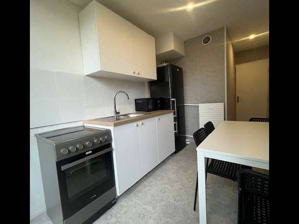 Colocation / Appartement 6 pièces de 80 m², Osny, Rue de la Ravinière / Photo 12