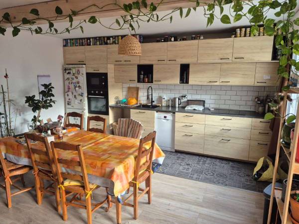 Colocation / Appartement 4 pièces de 98 m², Villeurbanne, Avenue Roger Salengro / Photo 2
