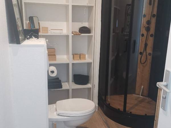 Colocation / Appartement 4 pièces de 81 m², Strasbourg, Rue des Petites-Fermes / Photo 2
