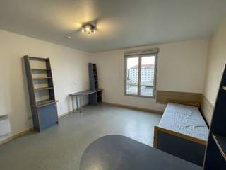 Location / 1 room residence · 19 m², Villeurbanne, 57 Avenue Galline