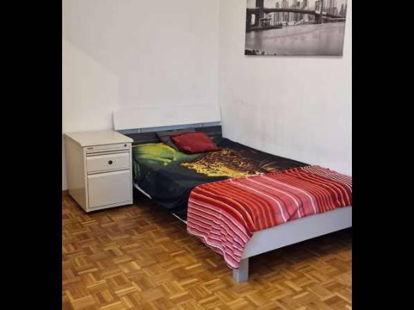 Colocation / Appartement 5 pièces de 100 m², Lausanne, Chemin d'Entre-Bois / Photo 2