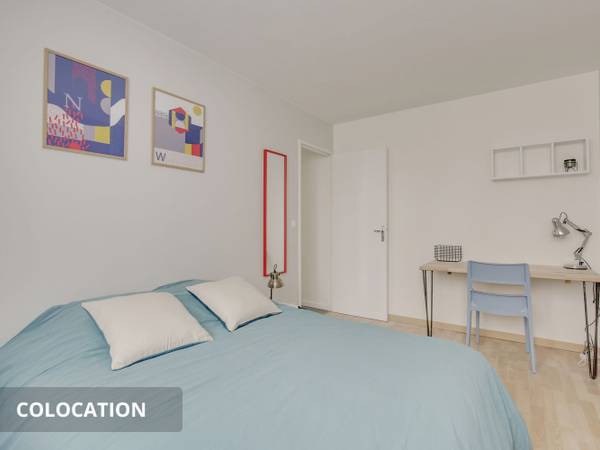 Colocation / Appartement 4 pièces de 88 m², Saint-Denis, Rue Gaston Dourdin / Photo 11