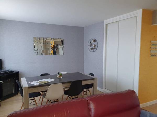 Location / Appartement 3 pièces de 58 m², Dijon / Photo 2