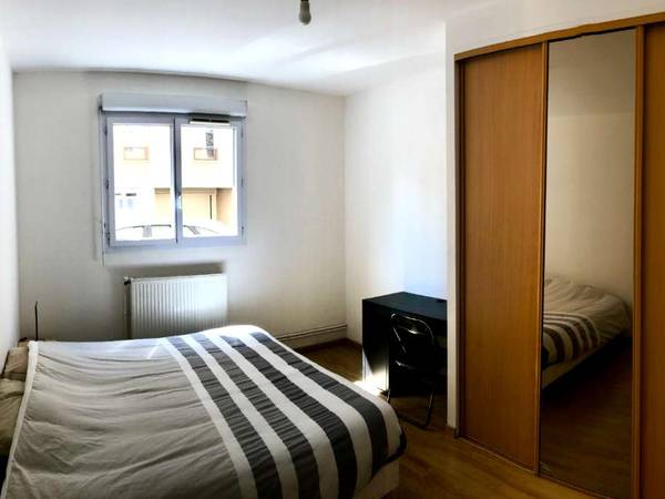 Colocation / Appartement 4 pièces de 75 m², Villeurbanne, Rue Jean-Claude Vivant / Photo 2