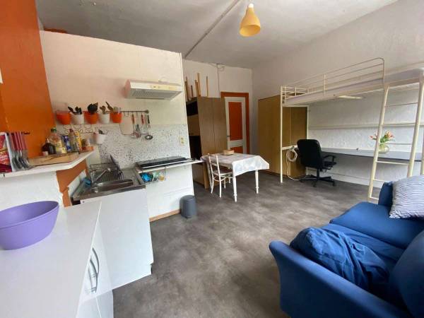 Colocation / Studio de 18 m², Liège, Rue d'Ougrée / Photo 4