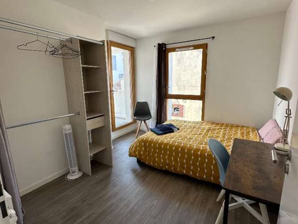 Colocation / Appartement 5 pièces de 113 m², Aubervilliers, Rue Gaëtan Lamy / Photo 2