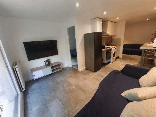 Colocation / Appartement 5 pièces de 86 m², Courcouronnes, Square de la Borne / Photo 2
