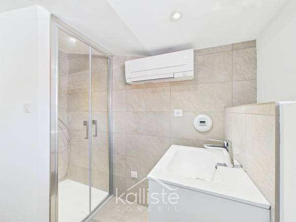 Location / Appartement 2 pièces de 21 m², Ajaccio, Cours Napoleon / Photo 6