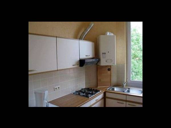 Chambre pour étudiant / Appartement 3 pièces de 40 m², Bruxelles, Rue du Champ de la Couronne / Photo 2