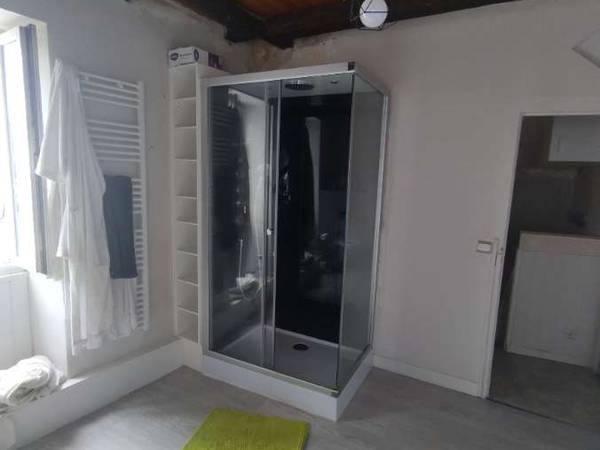 Colocation / Maison 4 pièces de 115 m², Niort, Rue du Maréchal Leclerc / Photo 2