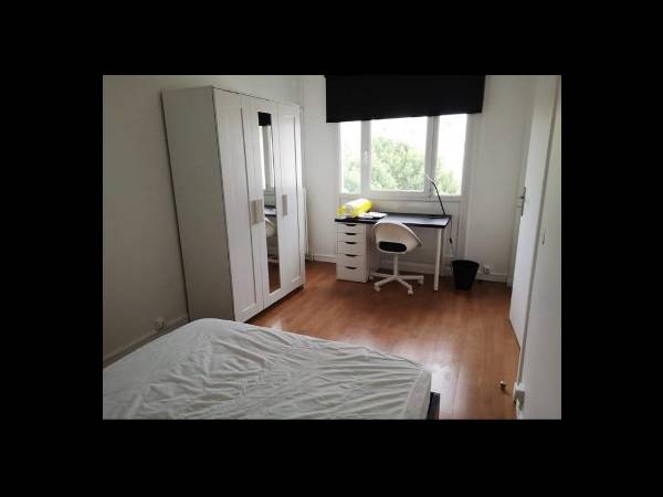 Colocation / Appartement 6 pièces de 73 m², Lille, Allée Jules Verne / Photo 2